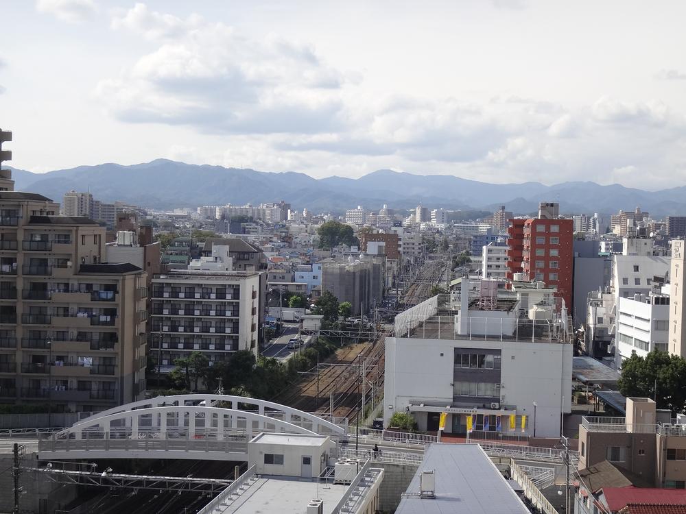 View photos from the dwelling unit. Local (10 May 2013) Shooting