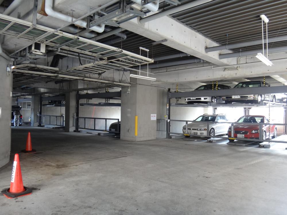 Parking lot. Local (10 May 2013) Shooting