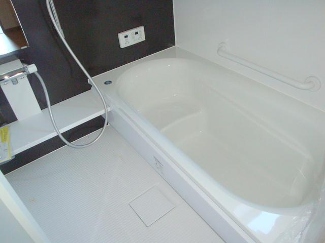 Bathroom. Indoor site (November 2013) Shooting