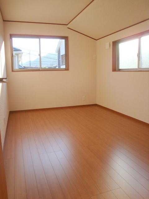 Non-living room. Indoor site (November 2013) Shooting