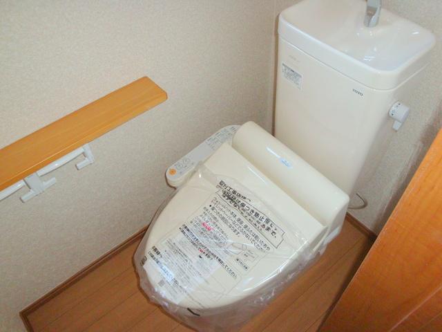 Toilet. Indoor site (November 2013) Shooting