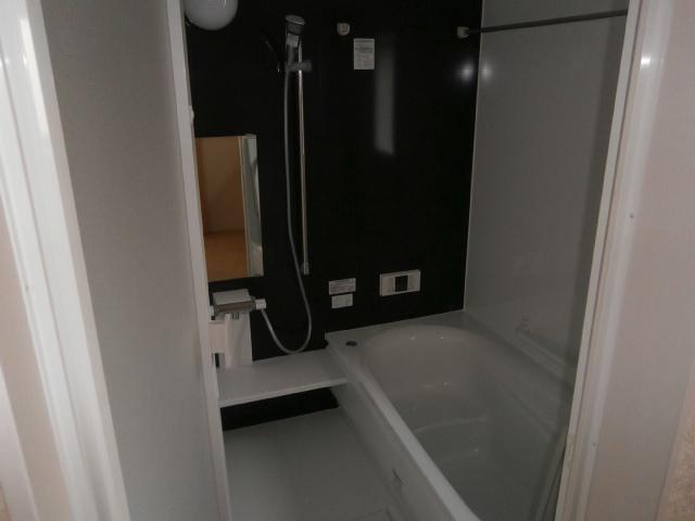 Bathroom. 1 Building