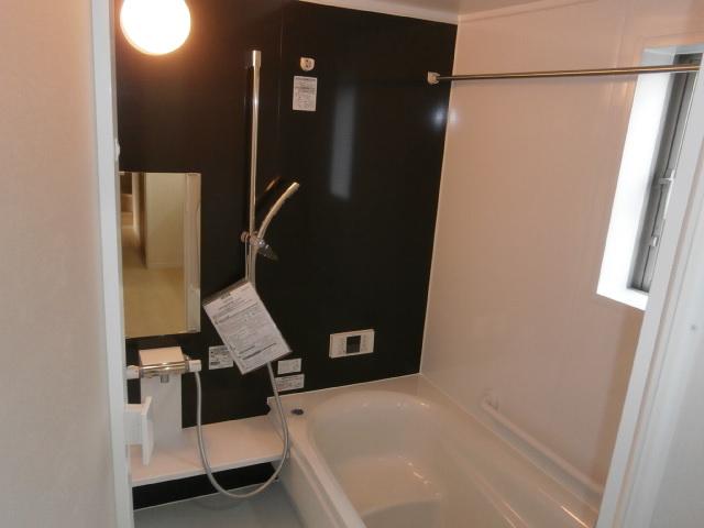 Bathroom. Building 2