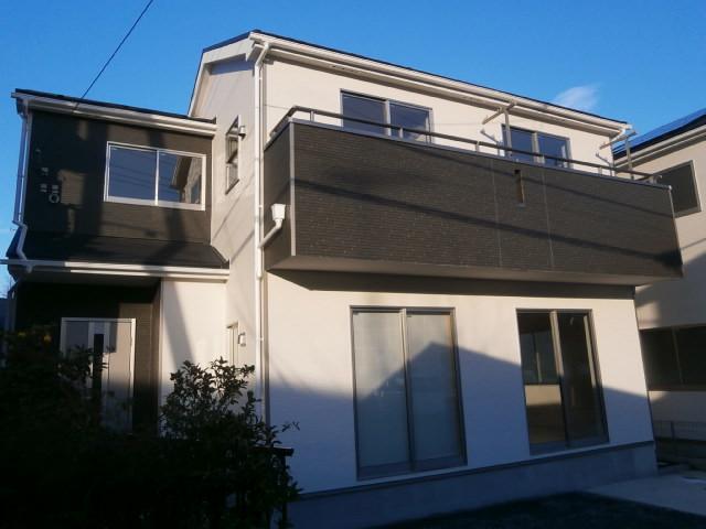 Local appearance photo. 1 Building