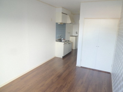 Living and room. ☆ The room is also clean ☆