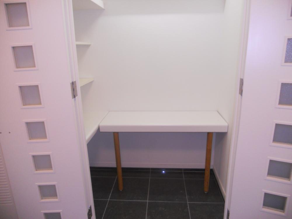 Entrance. Local (12 May 2013) Shooting