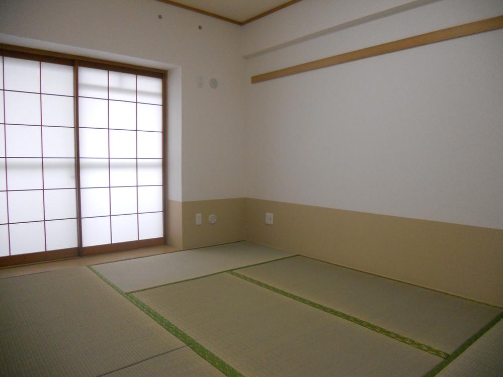 Non-living room. Indoor (12 May 2013) Shooting