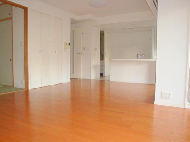 Living. Indoor (11 May 2013) Shooting