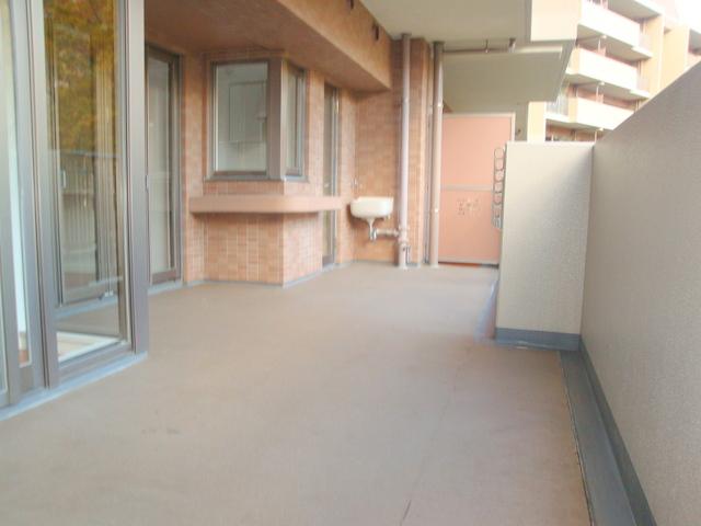 Balcony. Local (11 May 2013) Shooting