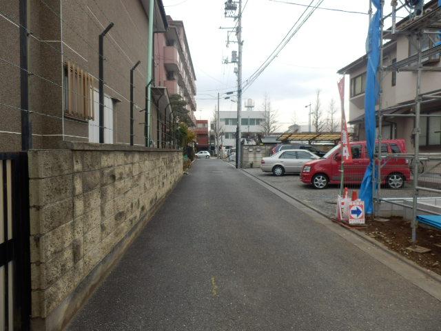 Local photos, including front road. 2013, December 26, 2008 shooting