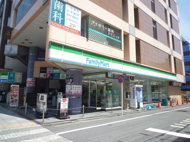 Convenience store. 150m to Family Mart (convenience store)