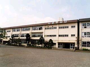 Primary school. 393m to Hachioji Municipal ninth elementary school