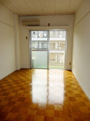 Living and room. Is a beautiful 6 Pledge of rooms