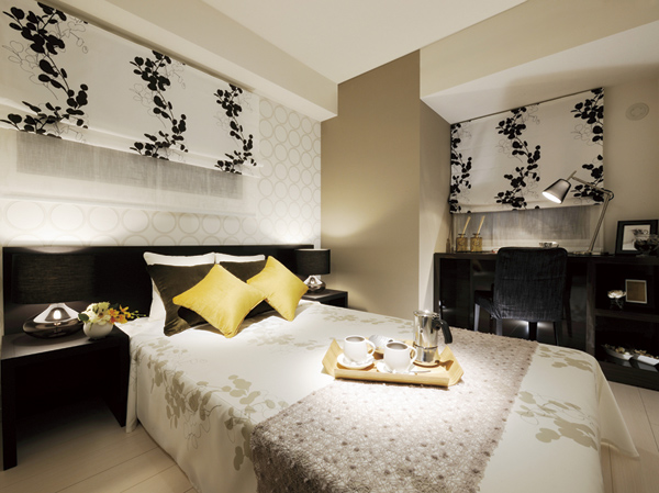 Living.  [Master bedroom] Since the approximately 6-mat of Western-style (1) set up a walk-in closet, The room will fit neat.