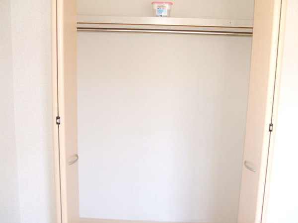 Receipt. Plenty of closet