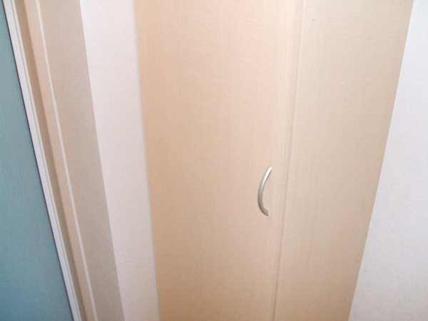 Entrance. Housed plenty of cupboard