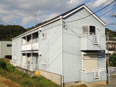 Building appearance. Comfortable new life from this room!