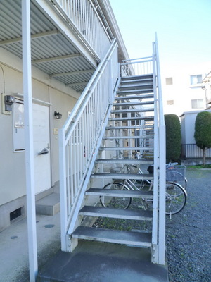 Entrance. Staircase to the second floor
