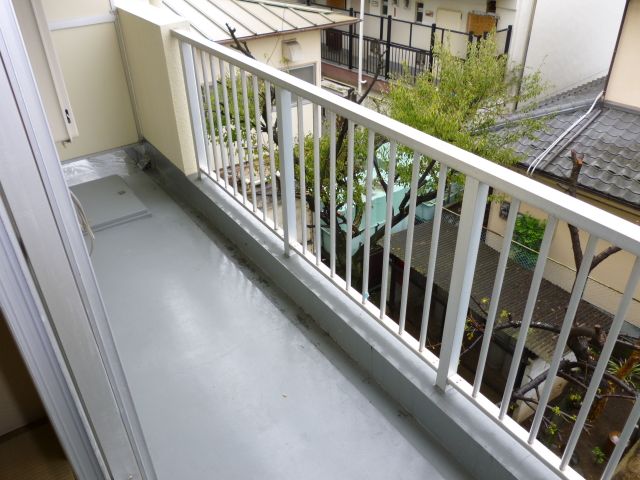 Balcony. Laundry and bedding is firmly Jose in the spread of the veranda