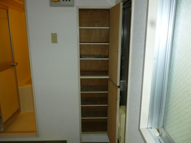 Other room space. Equipped cupboard