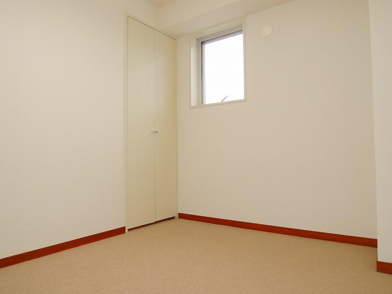 Non-living room. Interior is also beautifully renovated