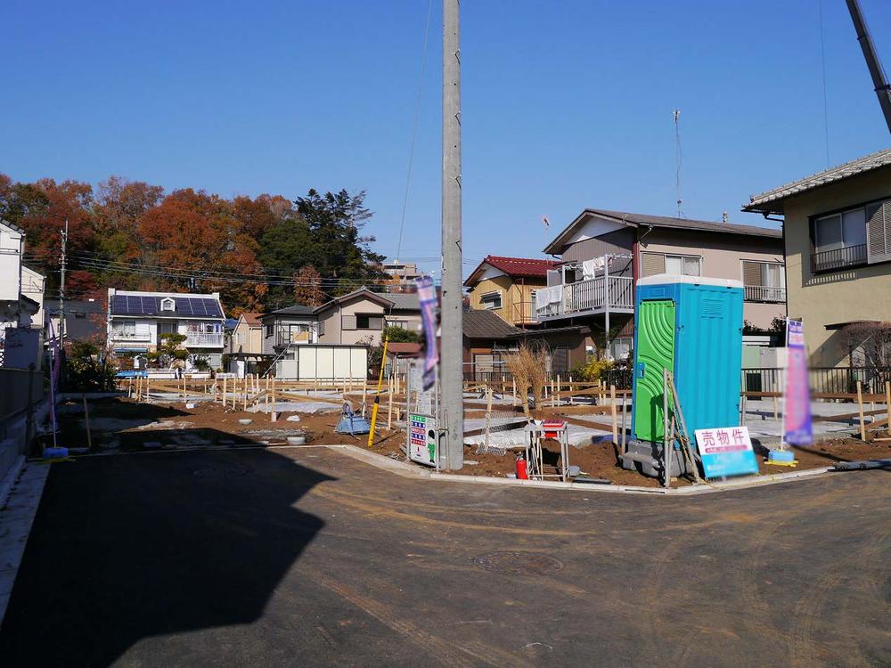 Local photos, including front road. Many living environment is also better commercial facilities around in a quiet residential area of Hachioji Station walking distance. Wood utilization point object properties.