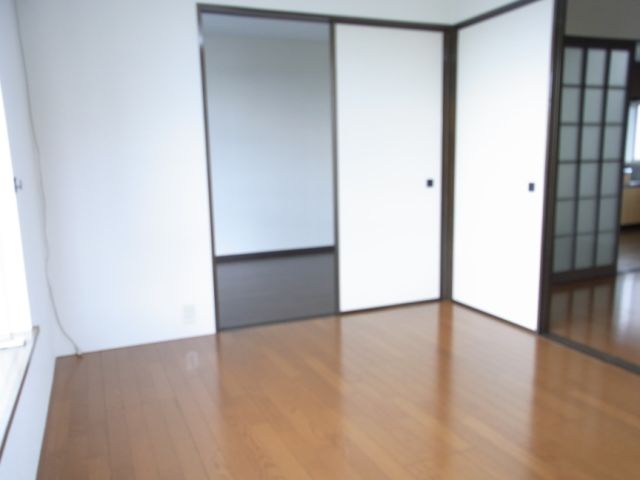 Living and room. ◆ Beautiful spacious room ◆