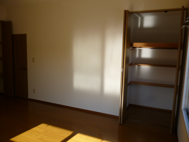 Receipt. 9.9 Pledge of Western-style. Housed in two places!