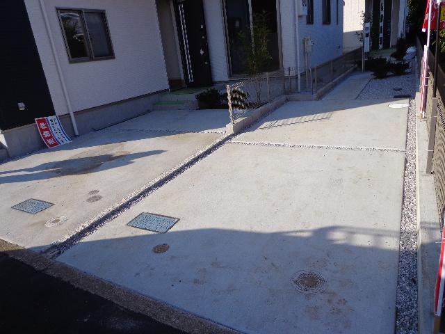 Parking lot. Building 2