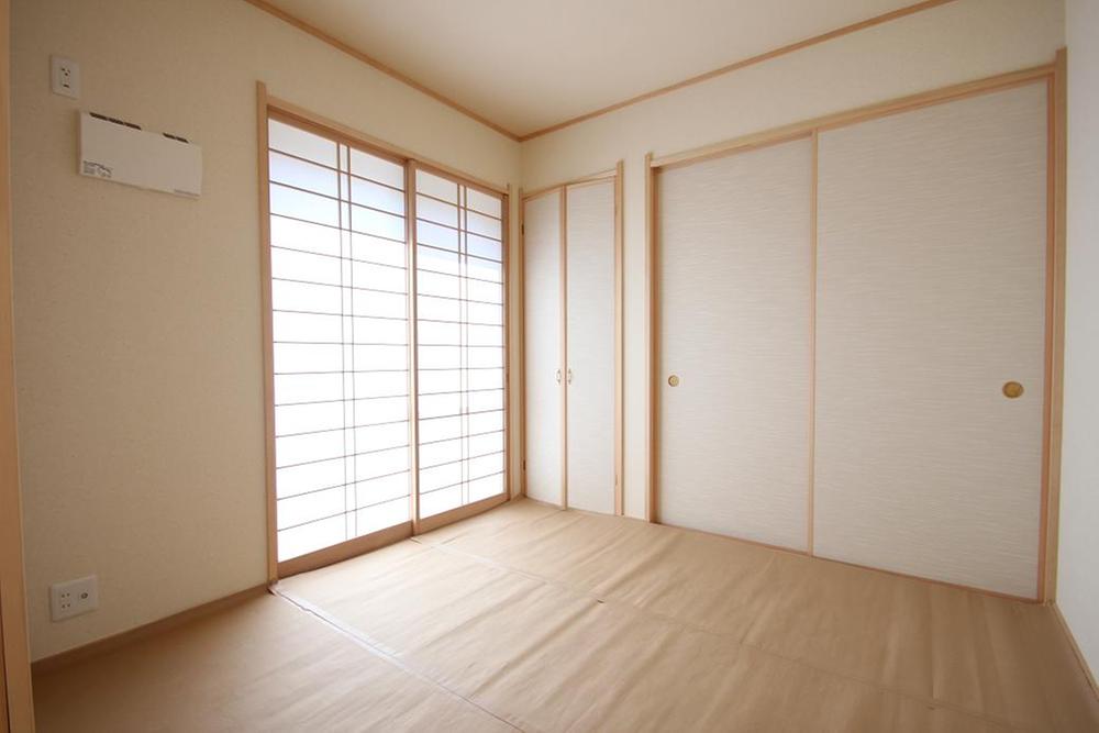 Non-living room. Indoor (April 2012) shooting