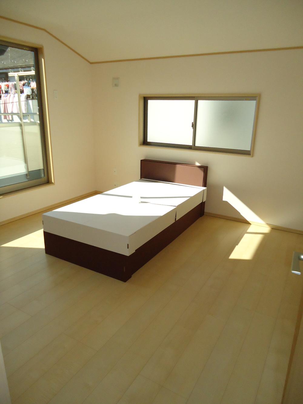 Non-living room. Indoor (12 May 2013) Shooting