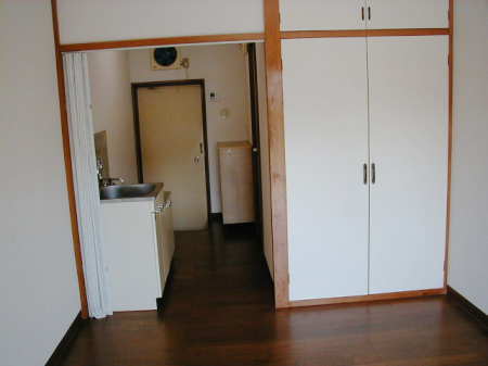 Receipt. With upper closet it is housed futon