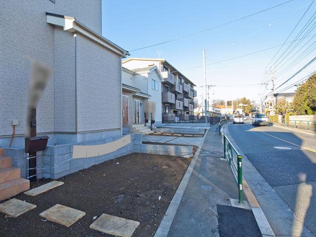 Local appearance photo. Local (12 May 2013) Shooting