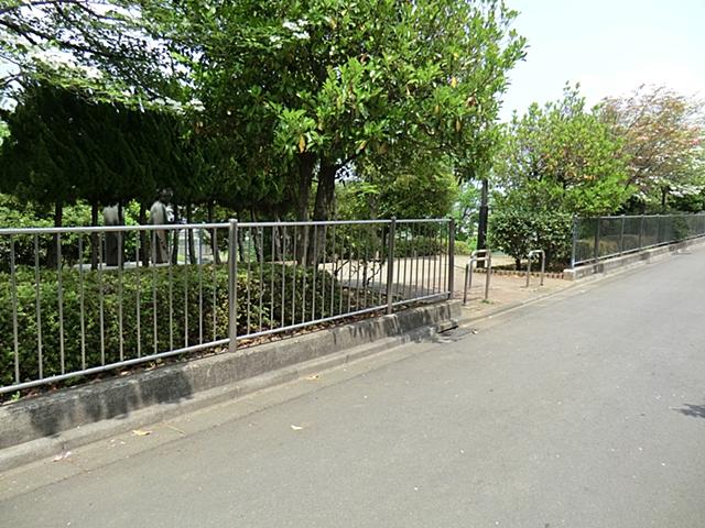 park. 550m to Ueno-cho Park