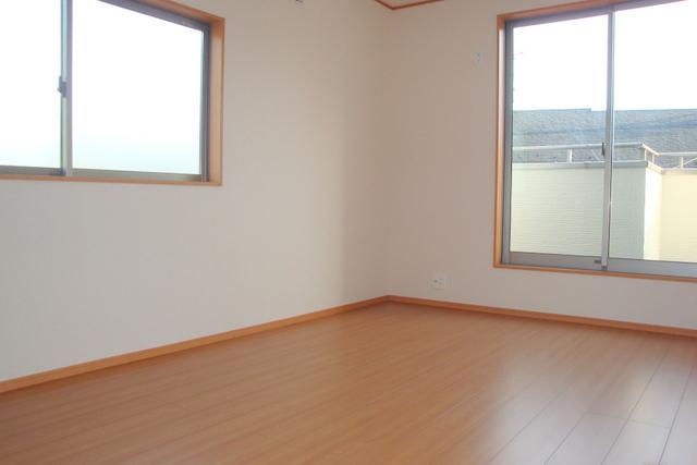 Non-living room. Indoor (12 May 2013) Shooting