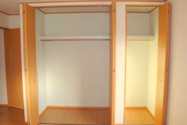 Non-living room. Indoor (12 May 2013) Shooting