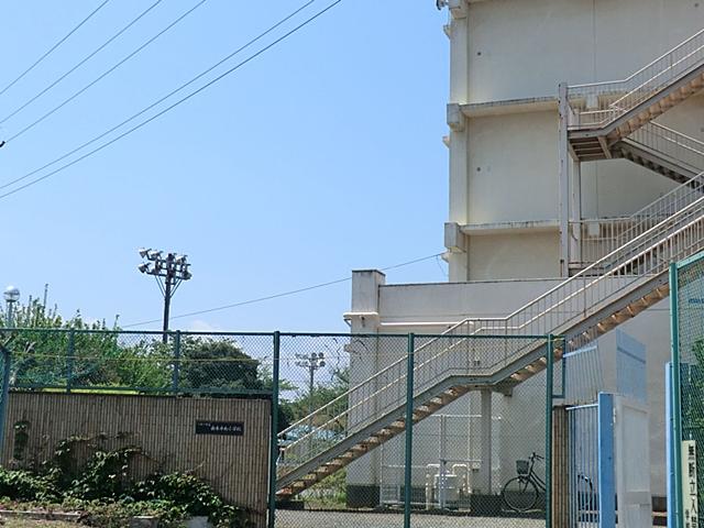 Primary school. 618m to Hachioji City Yoshiki Central Elementary School