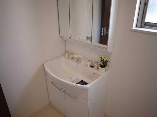 Same specifications photos (Other introspection)