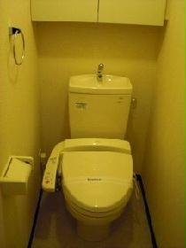 Toilet. With a heated toilet seat function