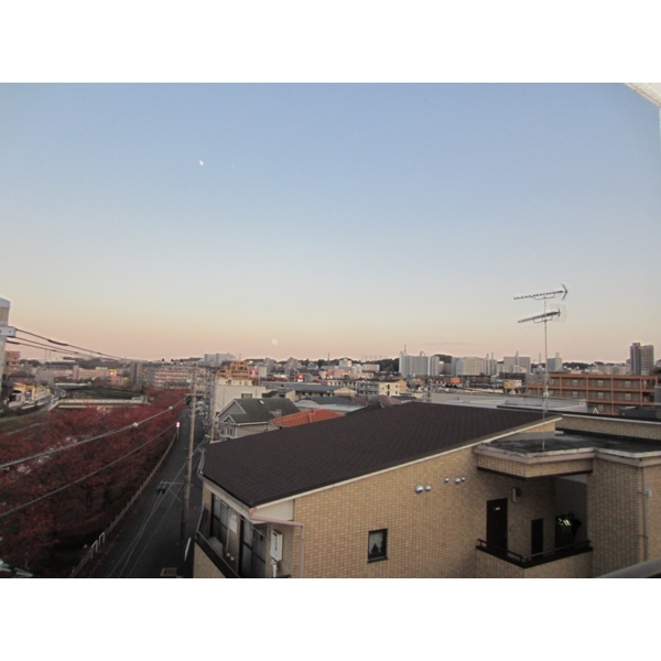 View. top floor ・ Good views per corner room!