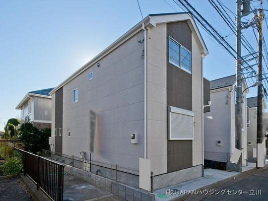 Local appearance photo. Appearance (November 29, 2013 shooting)