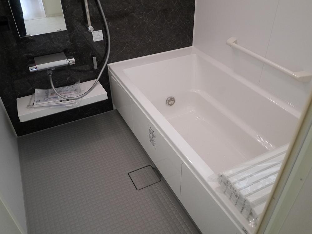 Bathroom. Reheating warm function ・ Air Heating drying with unit bus