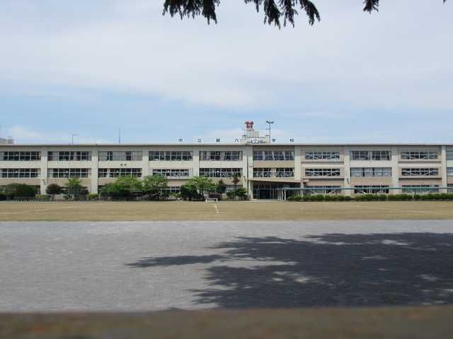 Primary school. 520m up to municipal sixth elementary school (elementary school)