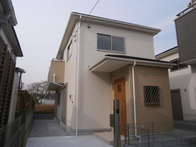 Local appearance photo. Building 3 