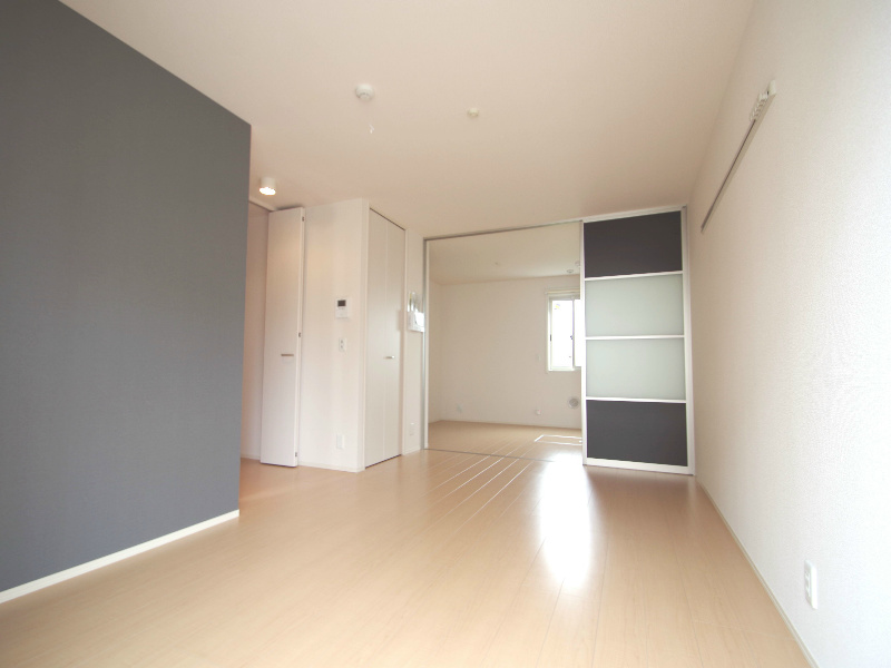 Other room space. Day pat!