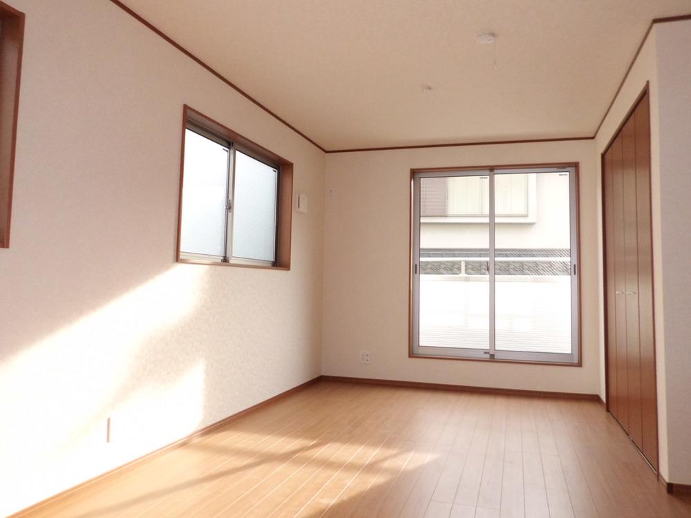 Non-living room. Indoor (12 May 2013) Shooting