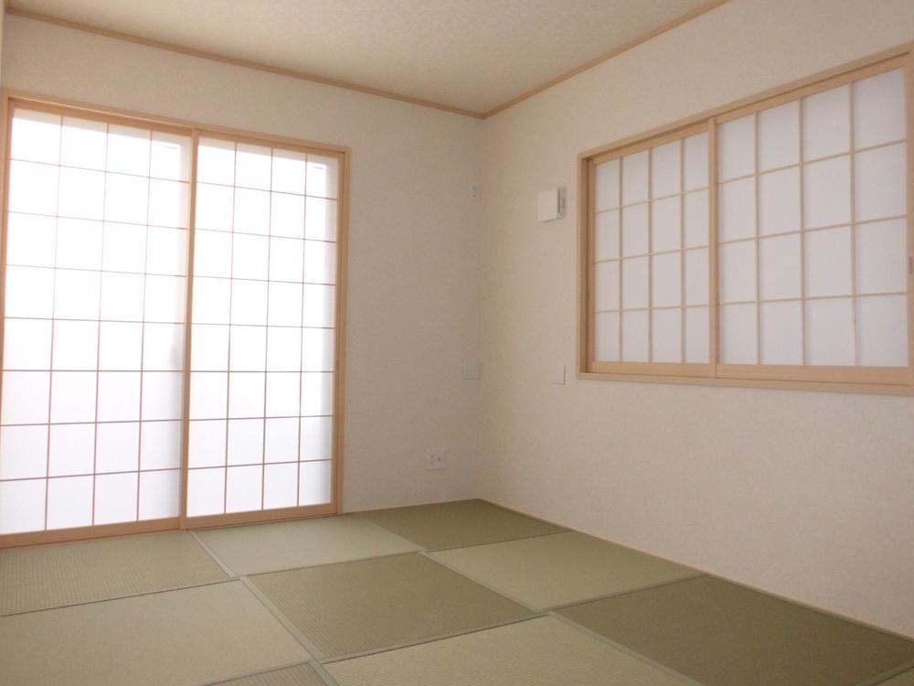 Non-living room. Indoor (12 May 2013) Shooting