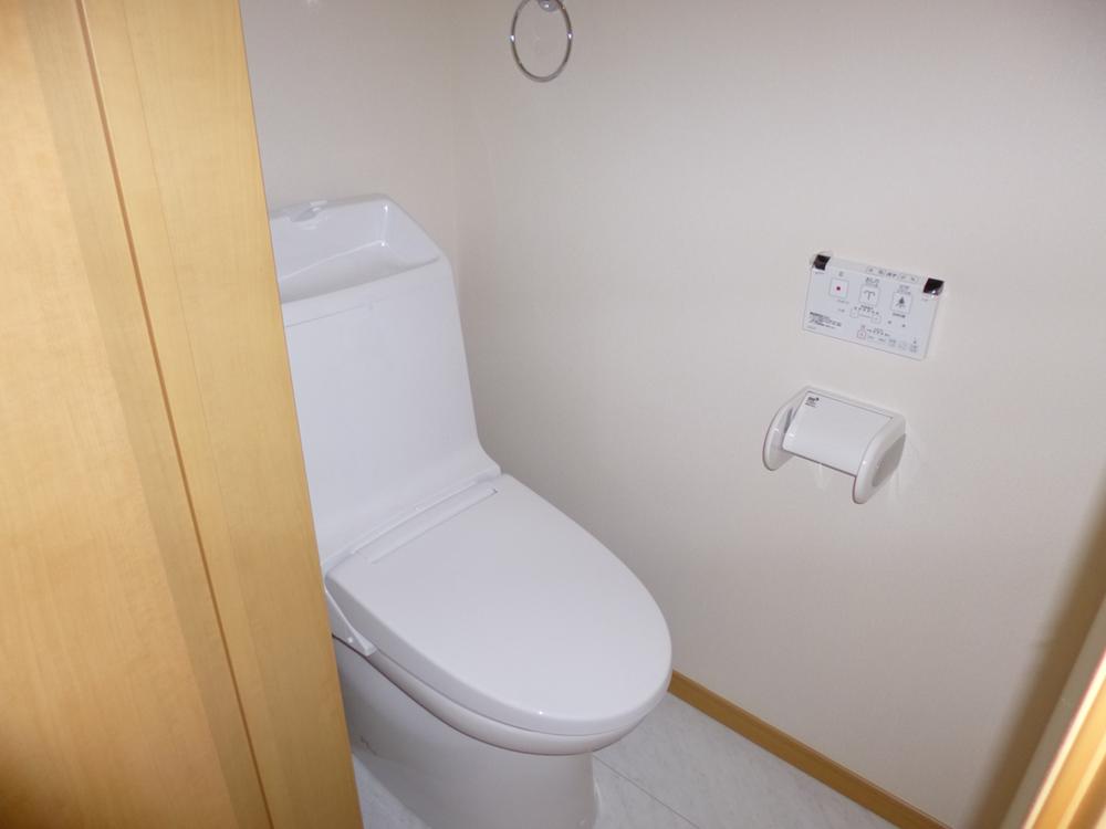 Toilet. Second floor toilet