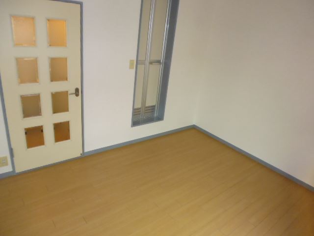 Living and room. Easy-to-use floor plan