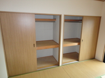 Receipt.  ☆ 2 between the housing to enter a lot ☆ 